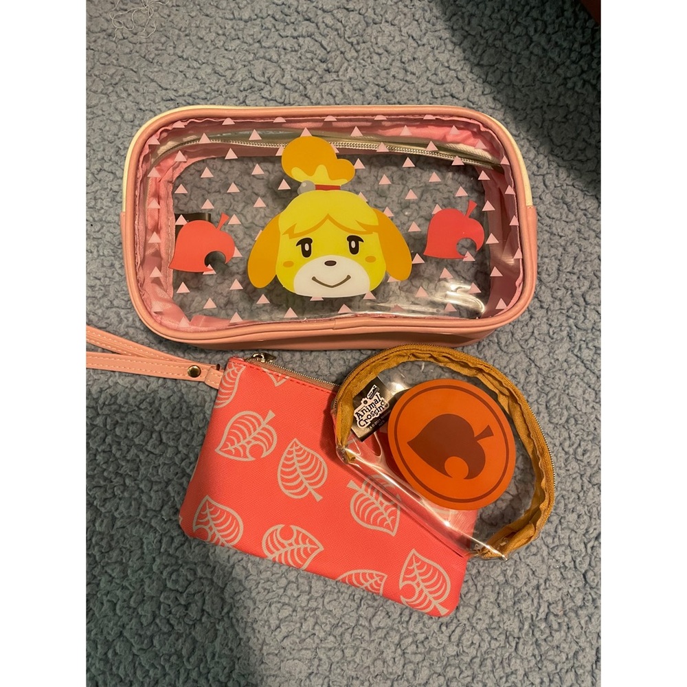 Animal crossing Isabelle cosmetic bag set